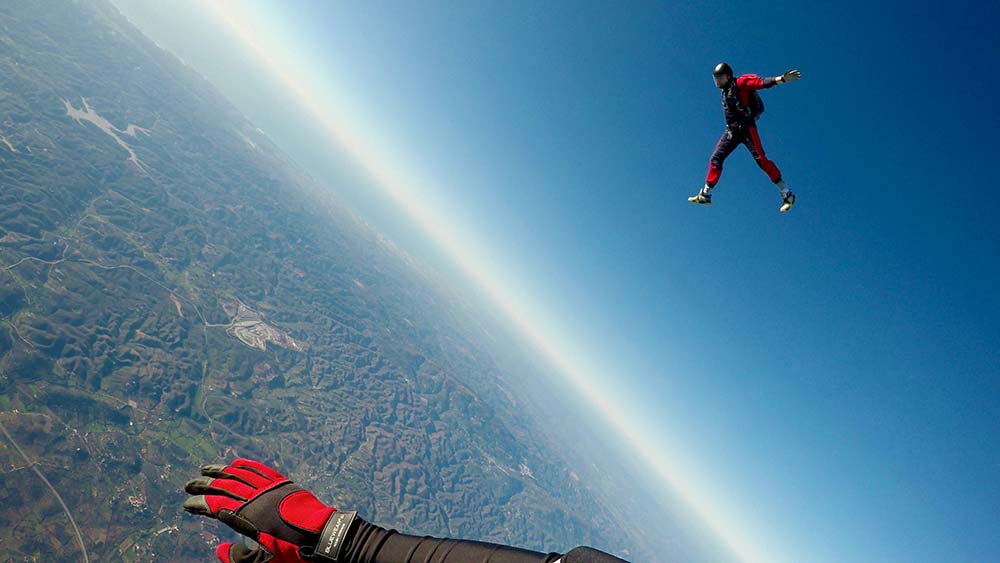 Skydiving extremes